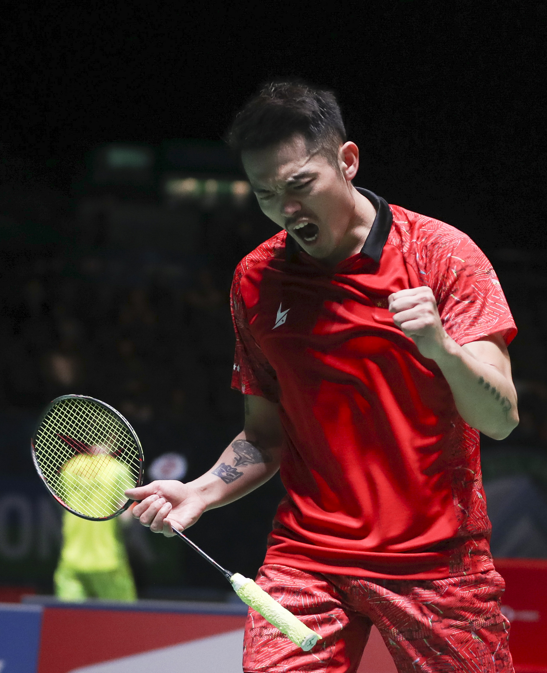 中国米兰体育-马来西亚羽毛球队力克泰国羽毛球队,林丹高光表现的简单介绍