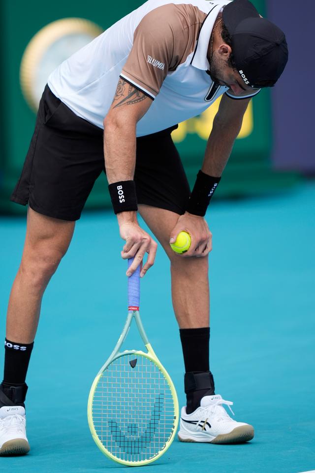 德国网球队力克英国网球队，穆雷完成帽子戏法