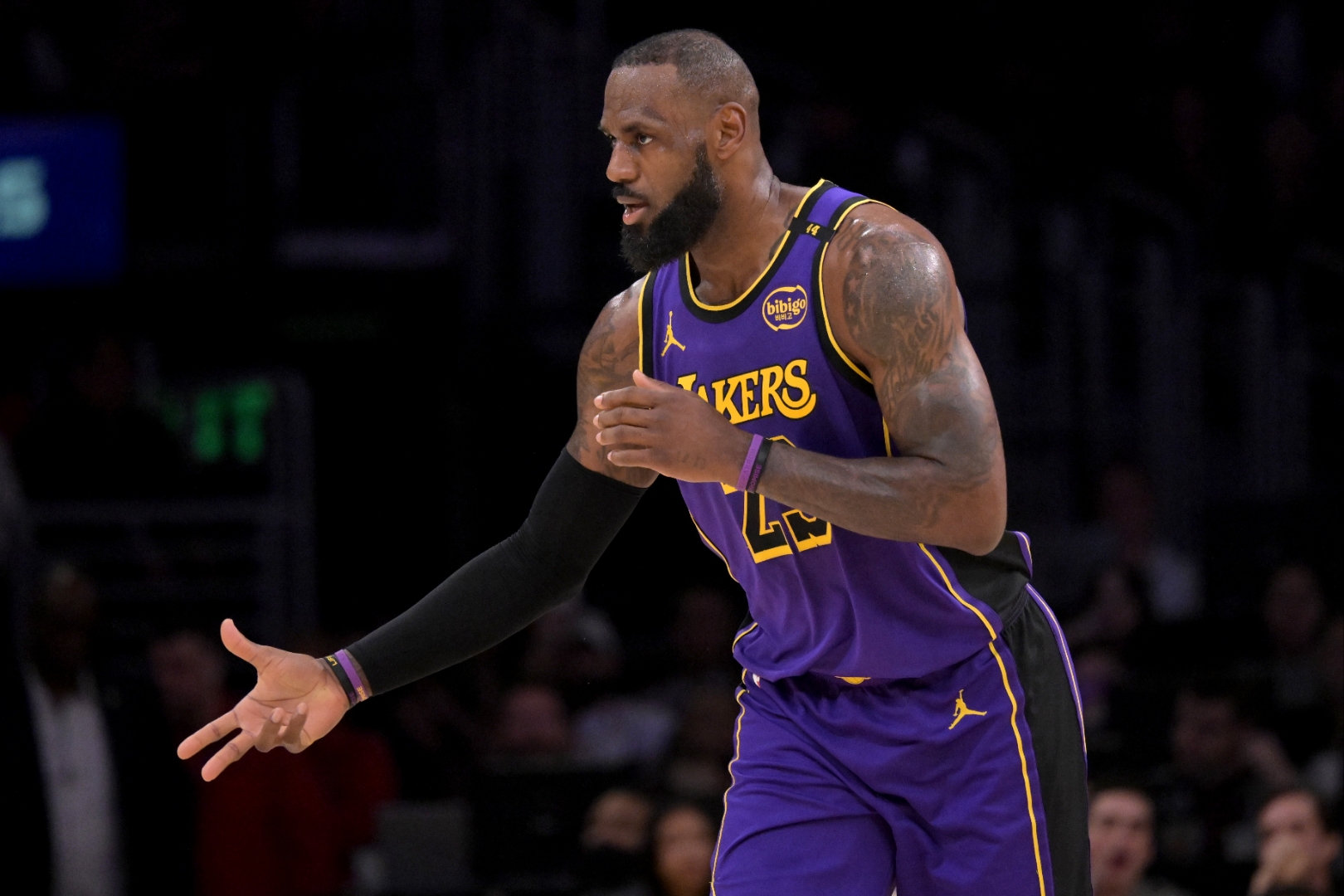 快船客场战胜尼克斯,莱昂纳德表现出色的简单介绍 快船客场战胜尼克斯,莱昂纳德表现出色的简单介绍