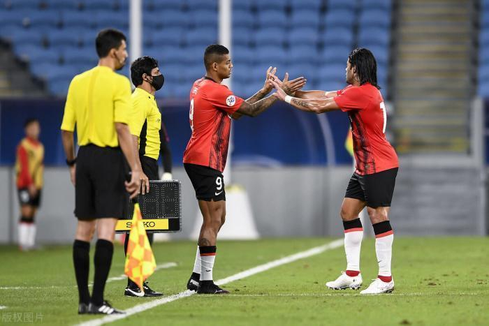 上港球队海外拉练,锻炼战术及球员技术提升 上港球队海外拉练,锻炼战术及球员技术提升