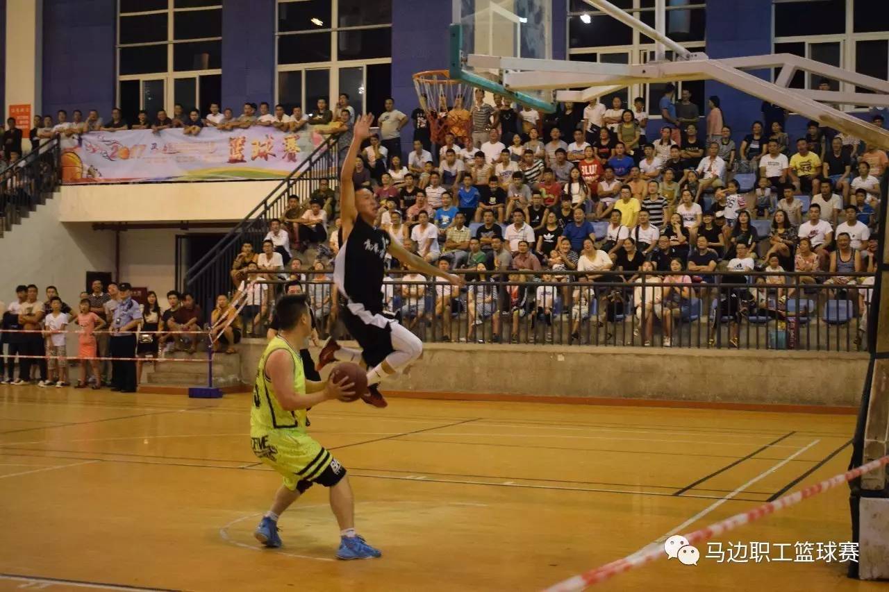 包含泰国篮球赛事中的精彩瞬间让球迷欣赏的词条