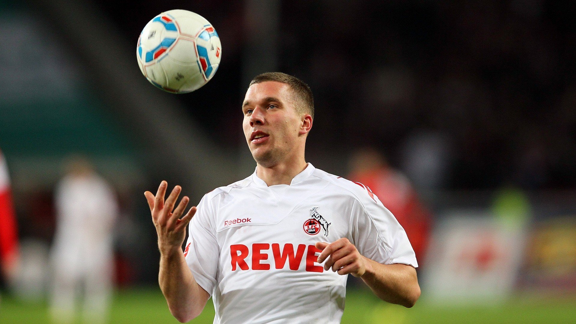 法拉利鏖战迈凯伦,拉塞尔扛起全队,银箭新领袖的崛起